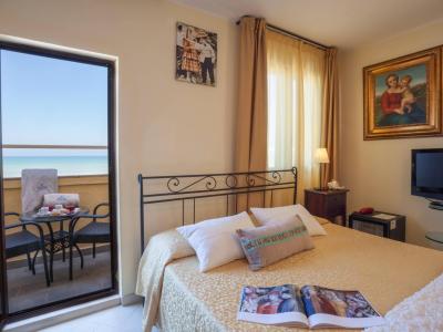 hotelcaggiari fr offre-vacances-juin-a-senigallia-hotel-all-inclusive 018