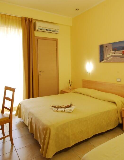 hotelcaggiari en sea-view-rooms-3-star-hotel-senigallia 011