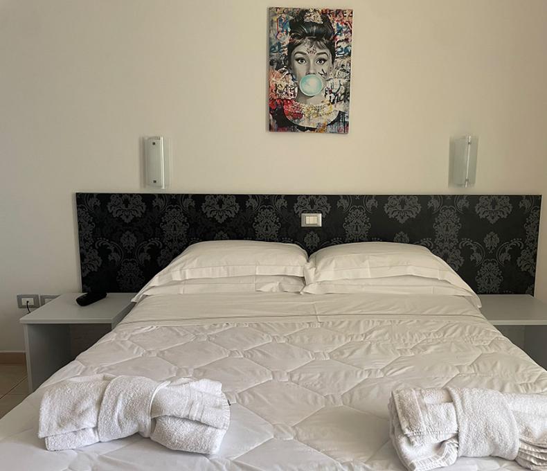 hotelcaggiari de zimmer-meerblick-hotel-senigallia-3-sterne 009