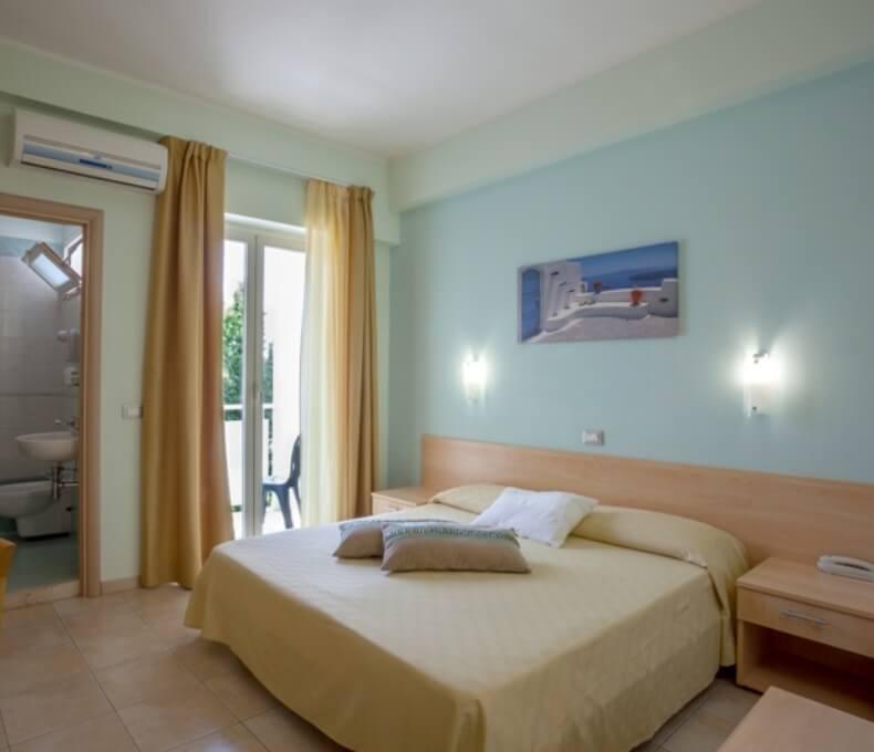 hotelcaggiari en sea-view-rooms-3-star-hotel-senigallia 009
